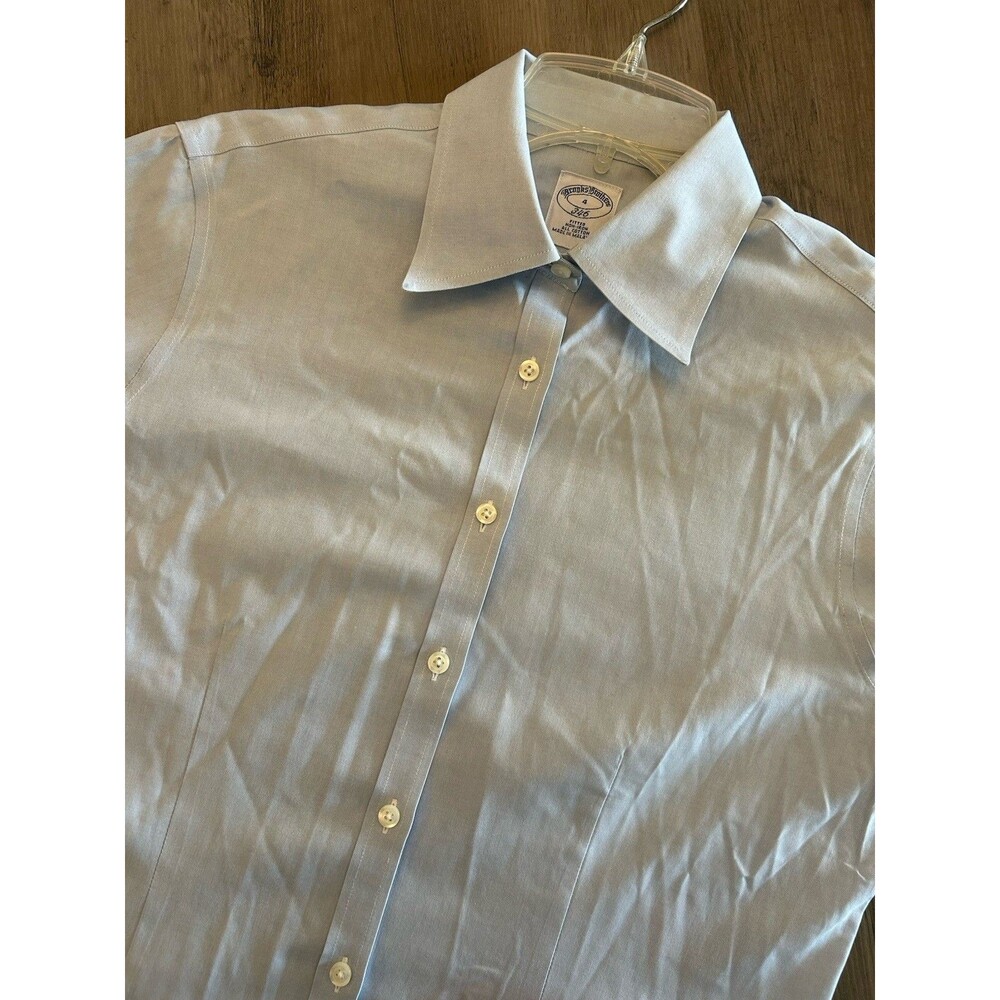 Brooks Brothers 346 Women's Button Down Blue Fitted Shirt Size 4